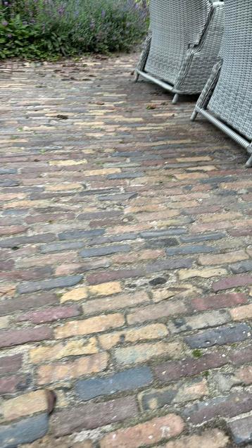 Oude gebakken waalformaat circa 18 m2 beschikbaar voor biedingen