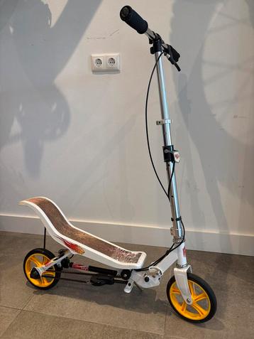 Space scooter beschikbaar voor biedingen