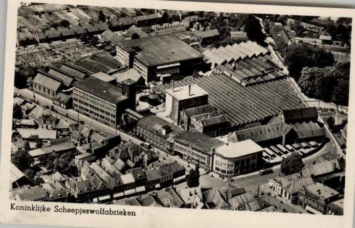 Veenendaal Kon. Scheepjeswolfabrieken KLM Luchtfoto, Verzamelen, Ansichtkaarten | Nederland, Ongelopen, Utrecht, 1940 tot 1960