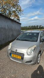 Suzuki Alto 1.0 2011 Grijs.  Nieuwe. Apk, Auto's, Voorwielaandrijving, 200 kg, 4 stoelen, Origineel Nederlands