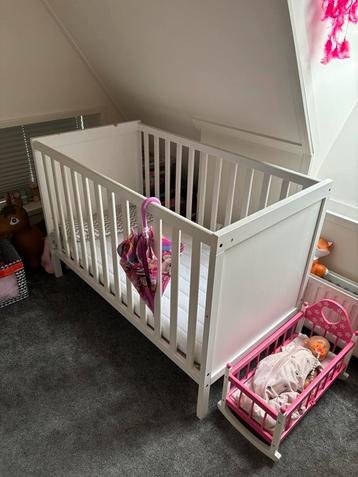 Ikea ledikant + matras celsius medical 10cm. beschikbaar voor biedingen