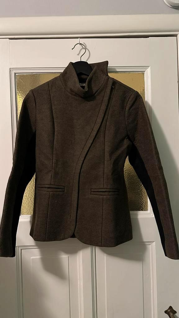 Montse Inbanez wollen jas - maat 38, Kleding | Dames, Jassen | Winter, Gedragen, Maat 38/40 (M), Groen, Ophalen