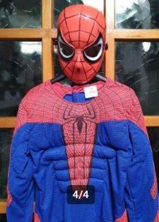 Gespierde Spiderman outfit met masker mt 140, Kinderen en Baby's, Carnavalskleding en Verkleedspullen, Ophalen of Verzenden, Nieuw