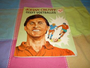 Johan Cruijff Geeft Voetballes boek in zeer goede staat beschikbaar voor biedingen