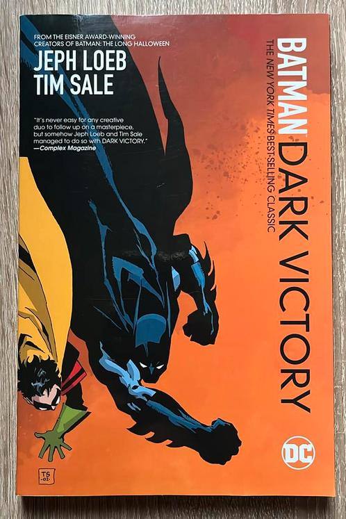 Batman: Dark Victory SC 2014, Boeken, Strips | Comics, Zo goed als nieuw, Eén comic, Amerika, Ophalen of Verzenden