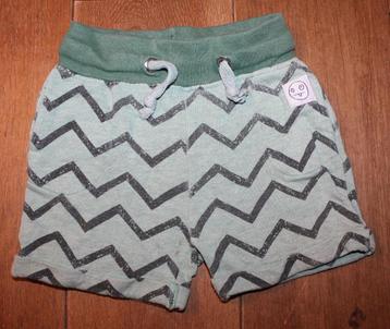 Sweatshort van Indikidual maat 12/18m beschikbaar voor biedingen