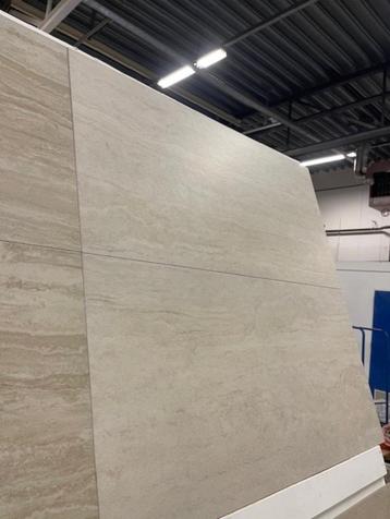 Prachtige Travertine-look vloertegels, 2 formaten 3 kleuren  beschikbaar voor biedingen