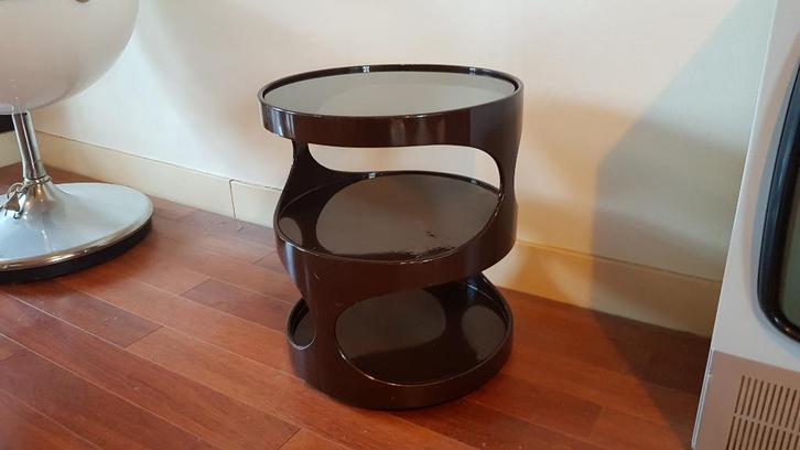 Nebu Space Age tafeltje jaren 60, Huis en Inrichting, Tafels | Bijzettafels, Gebruikt, Rond, 45 tot 60 cm, Minder dan 55 cm, Kunststof