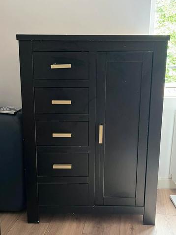 Kast 130x88x42