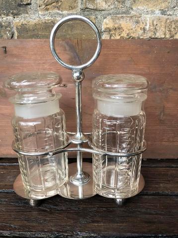 Cruet stel / pickle potten in verzilverde houder beschikbaar voor biedingen