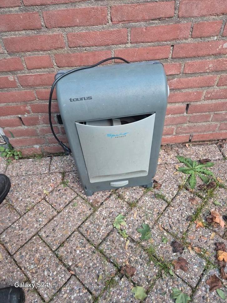 Grote kappersopruiming!
Complete partij Goldwell haarverf, Sieraden, Tassen en Uiterlijk, Uiterlijk | Haarverzorging, Nieuw, Overige typen