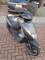 Zeer nette scooter, rijdt heerlijk - Bouwjaar 2014, Fietsen en Brommers, Scooters | Peugeot, Ophalen, Gebruikt