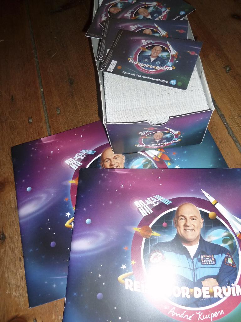 AH volle dozen ruimte vaart plaatjes met boeken, Verzamelen, Supermarktacties, Albert Heijn, Ophalen of Verzenden