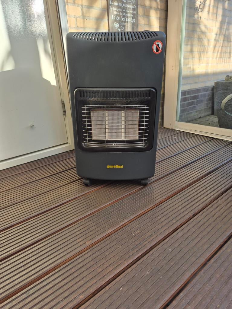 Gaskachel met gasfles - SunHeat, Ophalen, Gebruikt, Gas, Vrijstaand