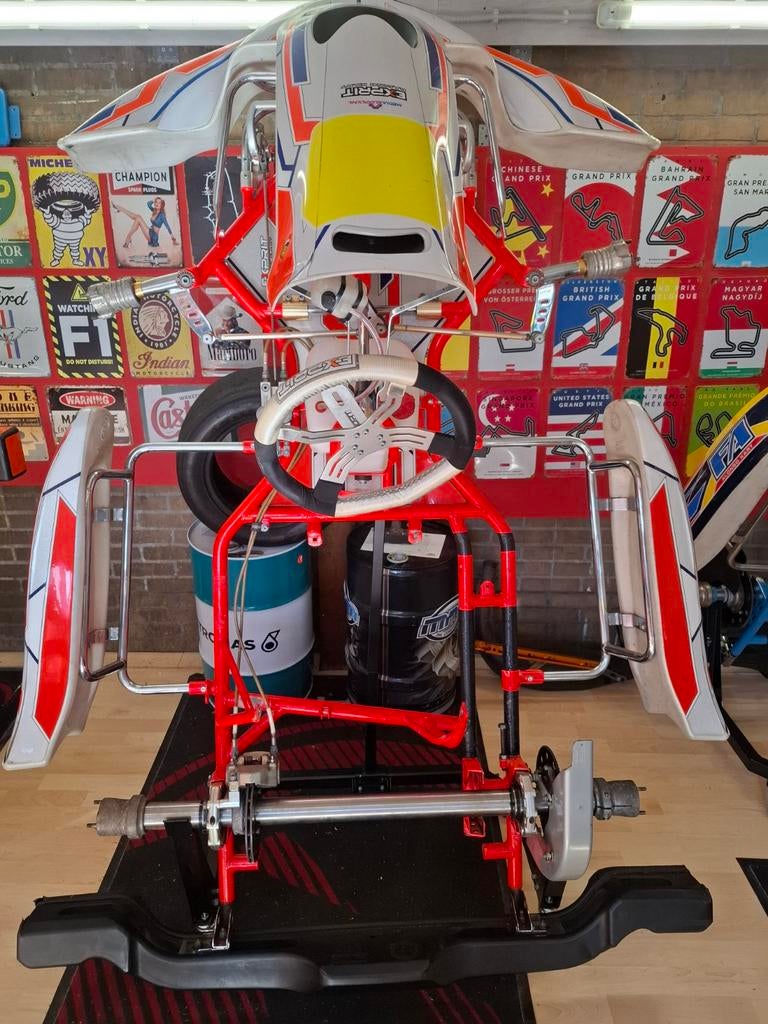 Mooi Exprit chassis, Sport en Fitness, Karting, Ophalen, Zo goed als nieuw, Kart