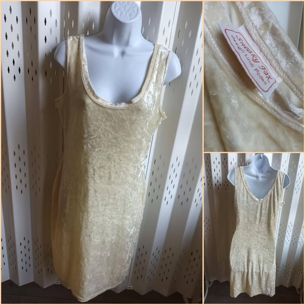 Sneaky Fox Crushed Velvet Jurk Stretch Maat M, Kleding | Dames, Maat 38/40 (M), Beige, Ophalen of Verzenden, Zo goed als nieuw