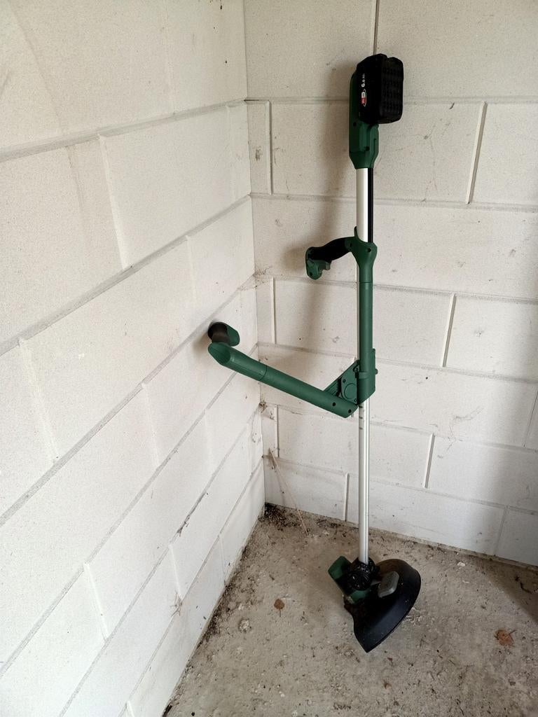 Bosch accu bosmaaier/trimmer met extra accu, Tuin en Terras, Grastrimmers, Gebruikt, Accu, 30 tot 50 cm, Ophalen