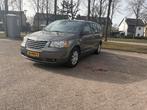 Chrysler Grand Voyager 3.8 I AUT 2011 Grijs Rouwauto, Auto's, Chrysler, 450 kg, Grand Voyager, 138 €/maand, 2084 kg