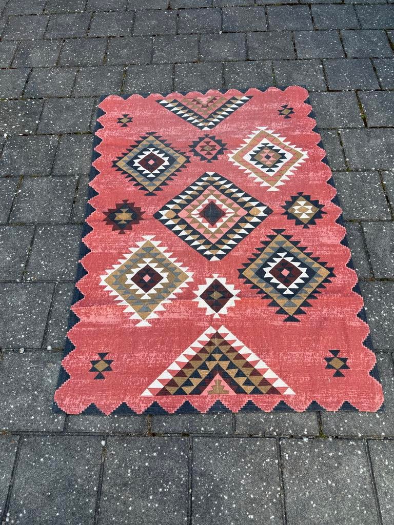 Vloerkleed met Aztec patroon • rood/zwart/wit • 175x120cm, Gebruikt, 100 tot 150 cm, Ophalen of Verzenden, Aztec