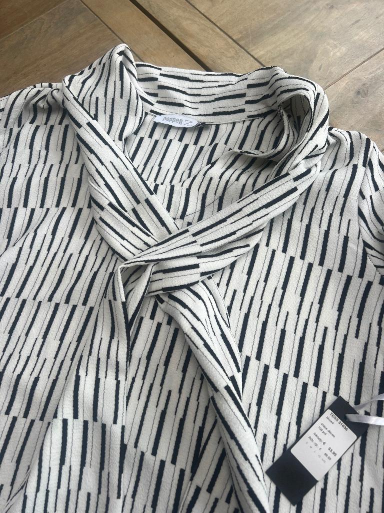 Nieuw met kaartje sjaalkraag bloes Pepperz mt m, Pepperz, Ophalen of Verzenden, Nieuw, Maat 38/40 (M)