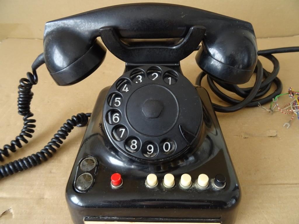 Vintage bakelieten telefoon bakeliet telefoon type 1950, Antiek en Kunst, Ophalen of Verzenden