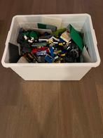 Grote bak met diverse LEGO bouwstenen, poppetjes en wielen, Ophalen, Gebruikt, Losse stenen, Lego