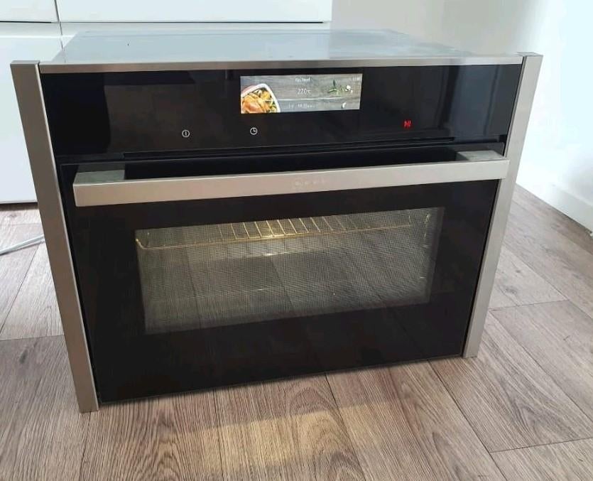 Luxe NEFF combi stoom-bak oven met FullSteam, Hete lucht, Zo goed als nieuw, Oven met grill, Inbouw