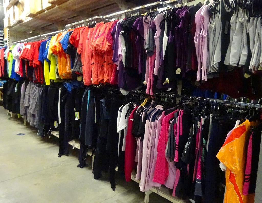 Nieuw partijtje van 200 Kwaliteit Running + sportkleding Voo, Kleding | Dames, Nieuw, Ophalen of Verzenden, Fitness of Aerobics