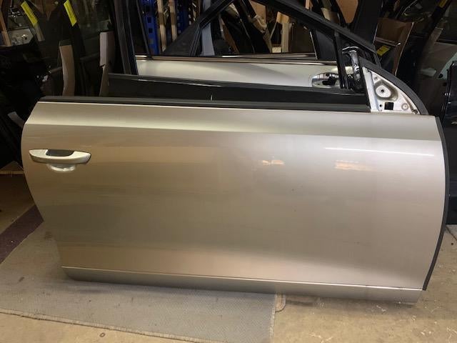 Portier Rechts Volkswagen Scirocco (137/13AD) (2013-11/..), Gebruikt, Volkswagen, Volkswagen AG, Kundenbetreuung@volkswagen.de