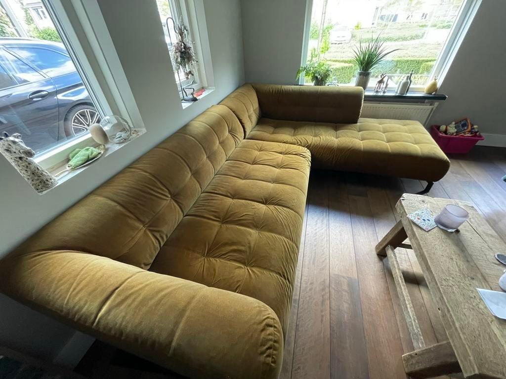 Oker Gele hoekbank merk Dyyk gratis, Huis en Inrichting, Banken | Bankstellen, Ophalen, 250 tot 300 cm, Gebruikt, 100 tot 125 cm