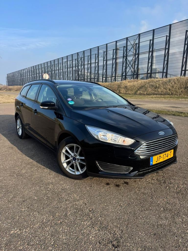 Ford Focus 3 restyling wagon nieuw APK, Auto's, Zwart, Stationwagon, Handgeschakeld, Particulier