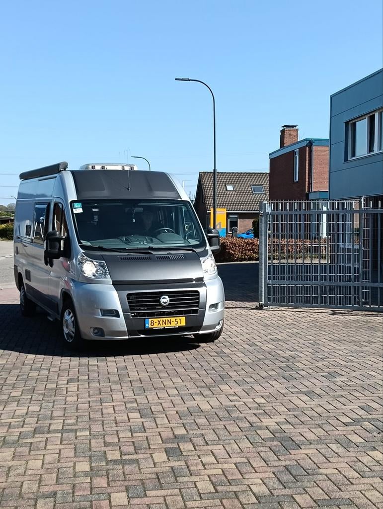 Compacte Fiat Ducato Buscamper - Adria Twin 600 SP, Ringverwarming, Koelkast, Fiat, Luifel