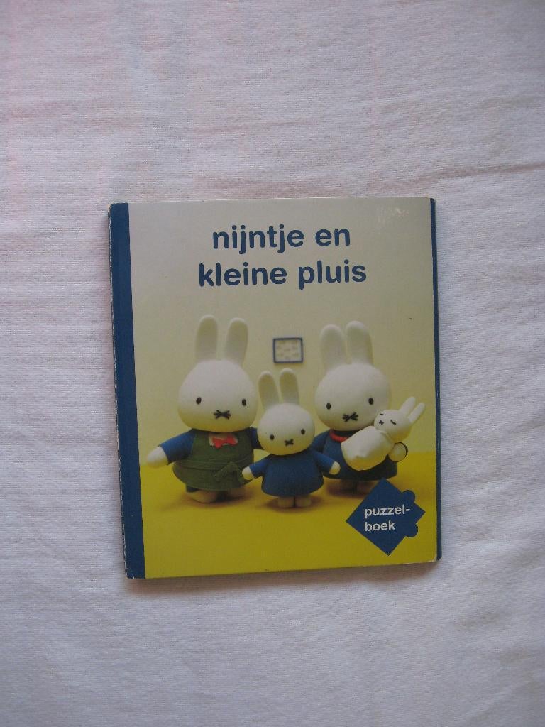 Dick Bruna - nijntje en kleine pluis - boek met 5 puzzels, Gelezen, Fictie algemeen, Ophalen of Verzenden, Dick Bruna