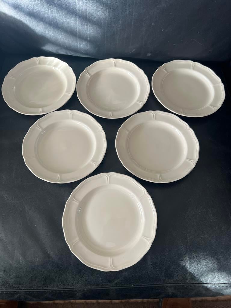 6 wedgwood queens plain gebaksbordjes 18 cm, Huis en Inrichting, Ophalen, Zo goed als nieuw, Bord(en), Wedgwood
