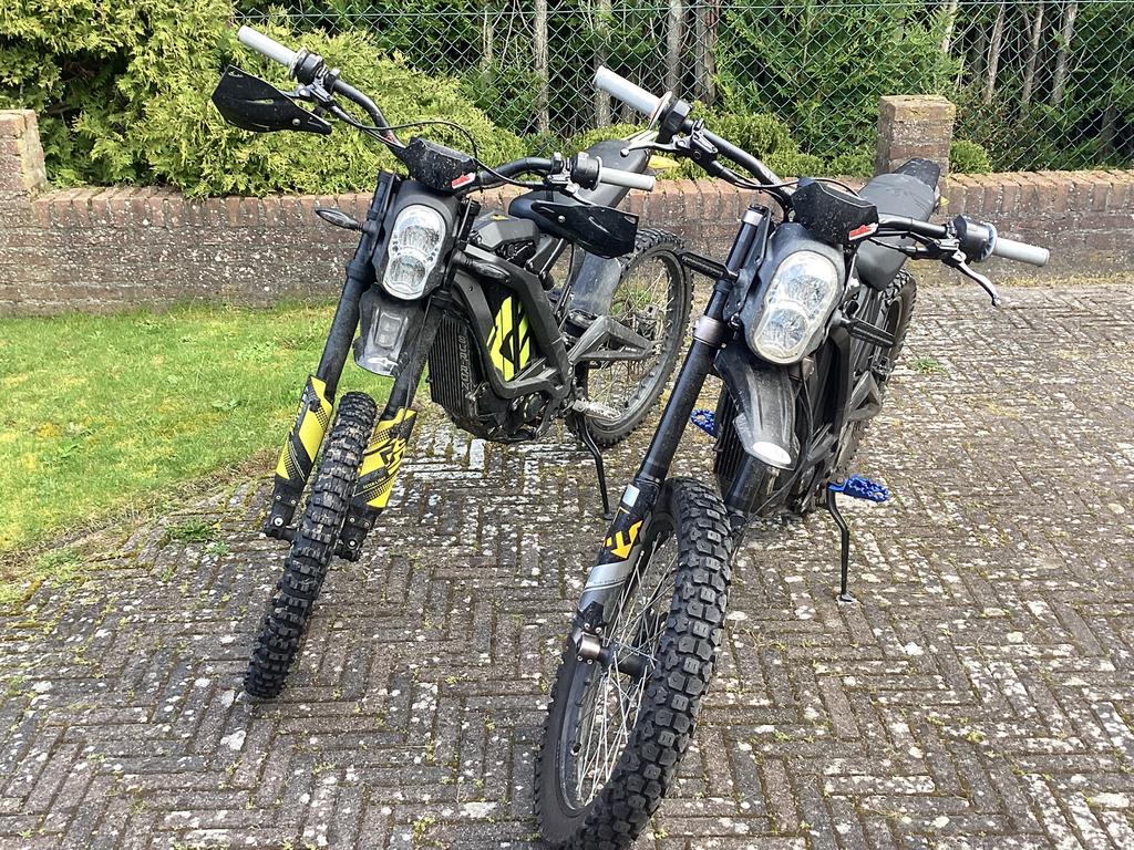 Surron light-bee met kentekenbewijs 2 stuks, Fietsen en Brommers, Ophalen, Zo goed als nieuw, Overige merken