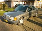 Mercedes-Benz 190-serie 1.8 E Basic, Auto's, Gebruikt, Zwart, 4 cilinders, Handgeschakeld