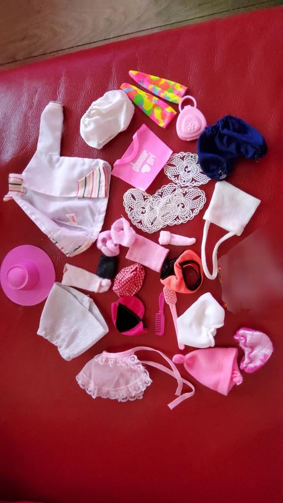 Vintage Barbie Sindy Fleur Tienerpop outfit tas pet sok hoed, Ophalen of Verzenden, Fashion Doll