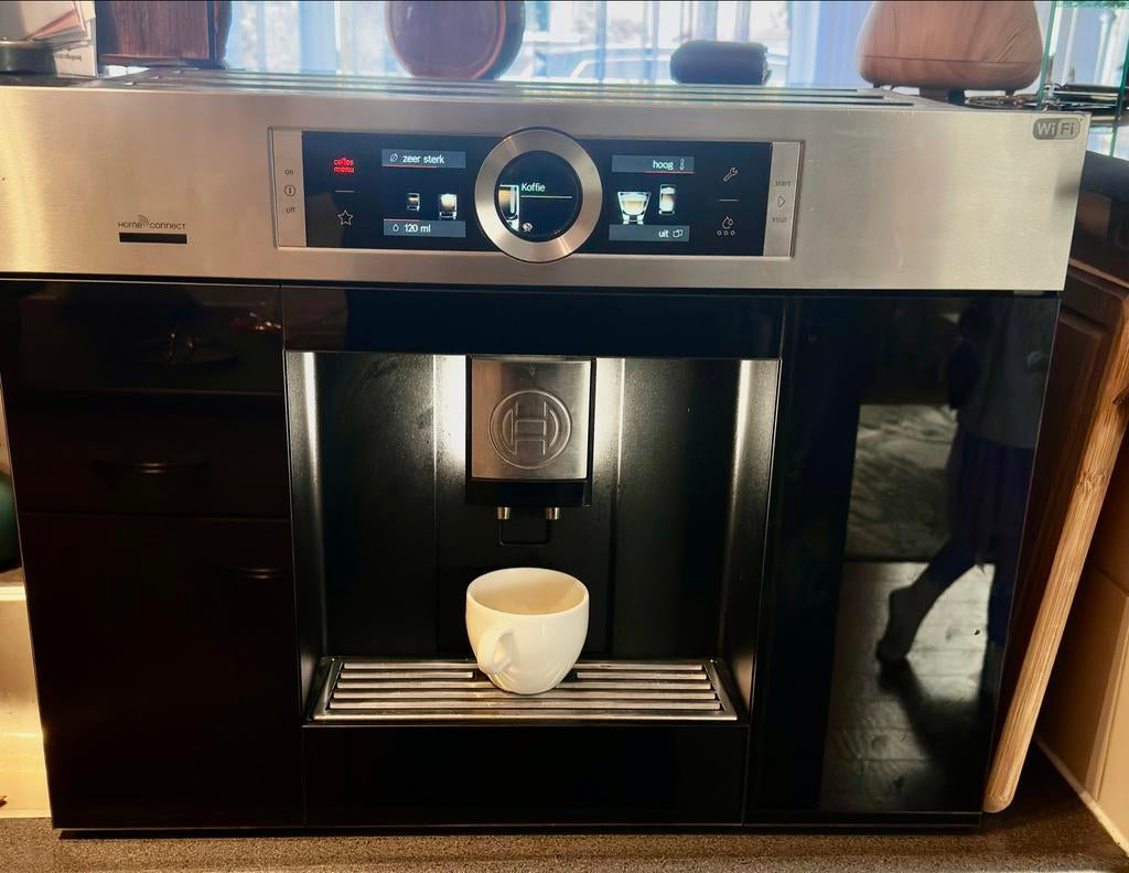 Bosch Inbouw Koffiemachine met Home Connect, Witgoed en Apparatuur, Koffiezetapparaten, Ophalen, Afneembaar waterreservoir, Koffiemachine