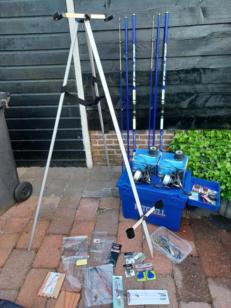 Vercelli hengels, molens, driepootsteun enz., Watersport en Boten, Hengelsport | Zeevissen, Zo goed als nieuw, Ophalen