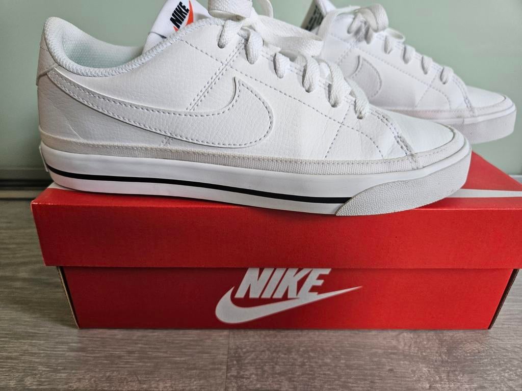 Nike's 39 wit, Kleding | Dames, Schoenen, Wit, Nike, Nieuw, Ophalen of Verzenden