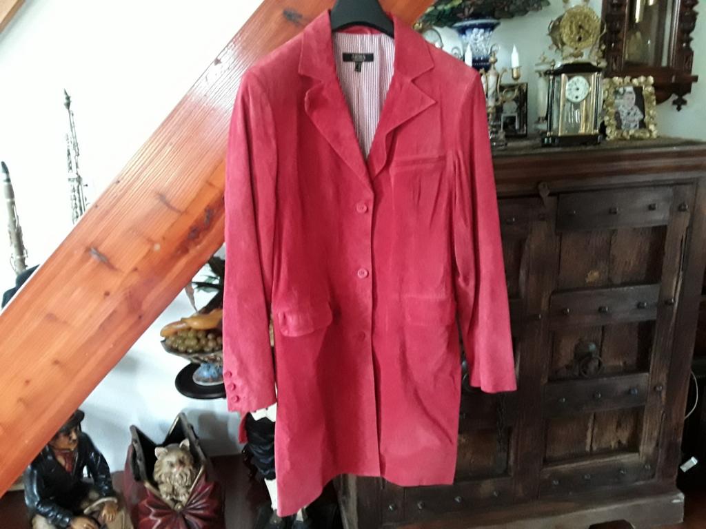 Rode suède jas, Ophalen of Verzenden, Zo goed als nieuw, Maat 42/44 (L), Rood