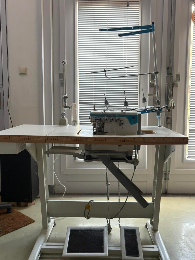 Industriele lock machine JACK E4, Ophalen, Zo goed als nieuw, Lockmachine, Overige merken