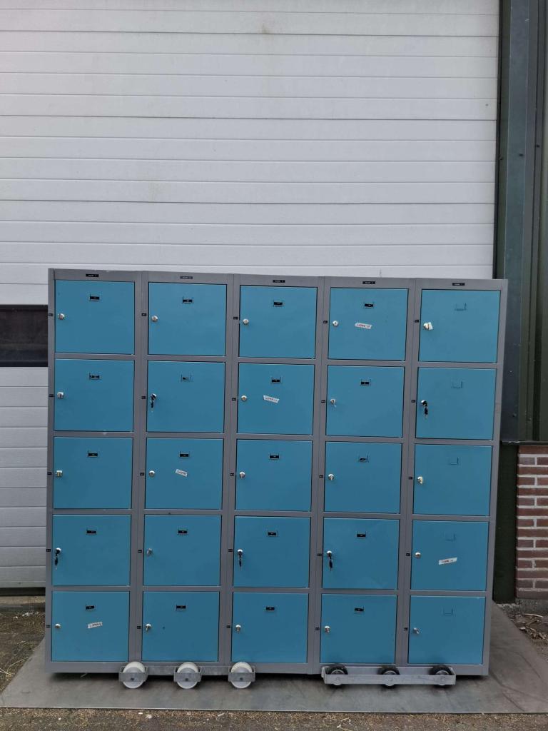 Lockers kluisjes 25 deurs