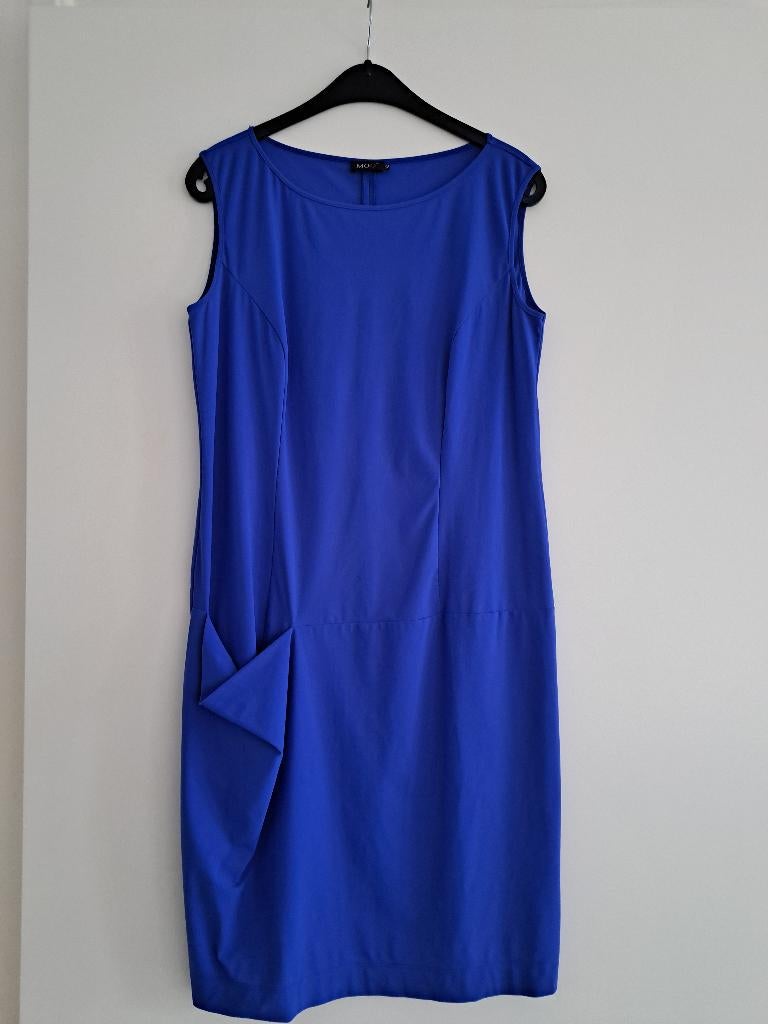 Mouwloos jurkje MOQ koningsblauw maat 42, Maat 42/44 (L), Nieuw, Knielengte, MOQ