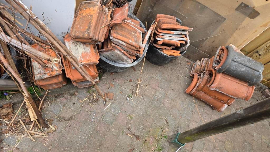 Dakpannen gebruikt - Gratis, Gebruikt, Steen of Klei, Ophalen of Verzenden, 15 m² of meer