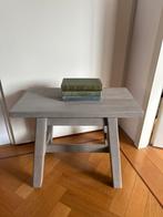 Brocante landelijk bankje tafel nachtkastje, Ophalen of Verzenden