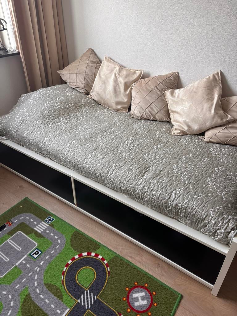 Eenpersoonsbed en kastje, Ophalen, 90 cm, Eenpersoons, Wit