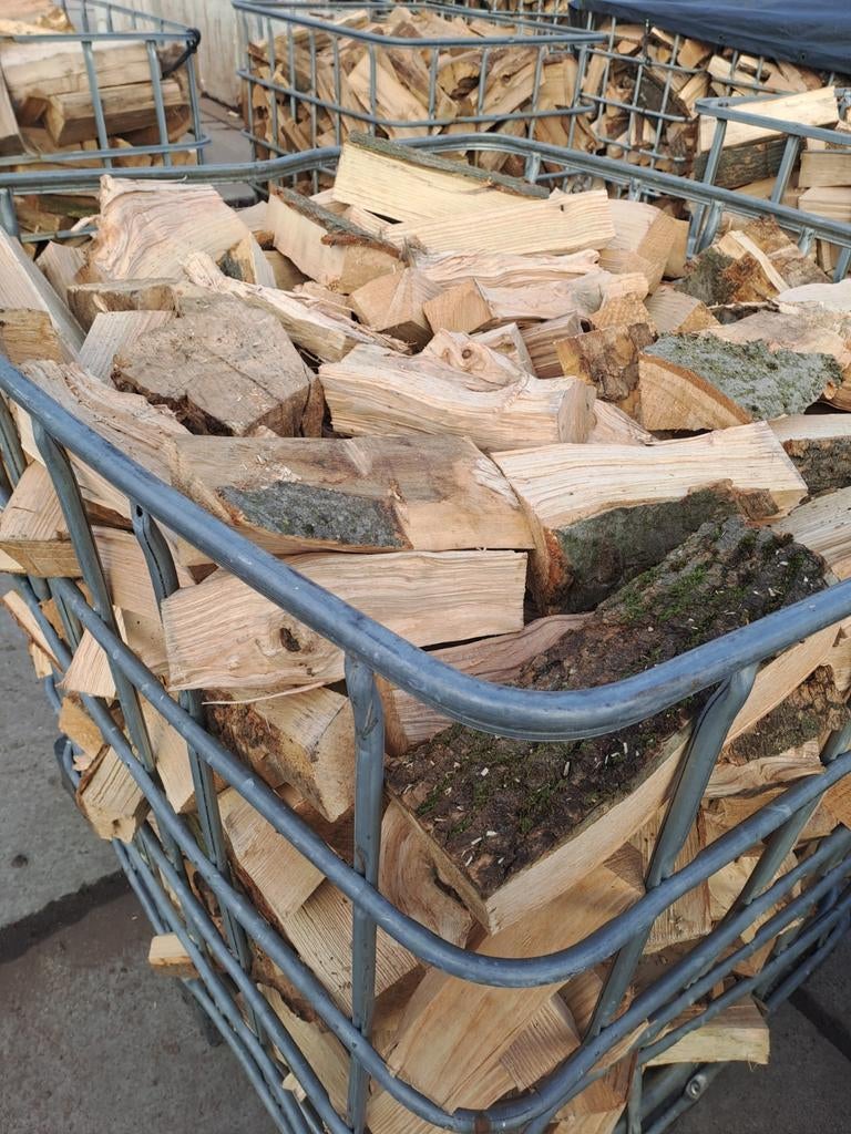 Droog essen hout mooie blokken€116 per kuub, 6 m³ of meer, Ophalen, Essenhout, Blokken