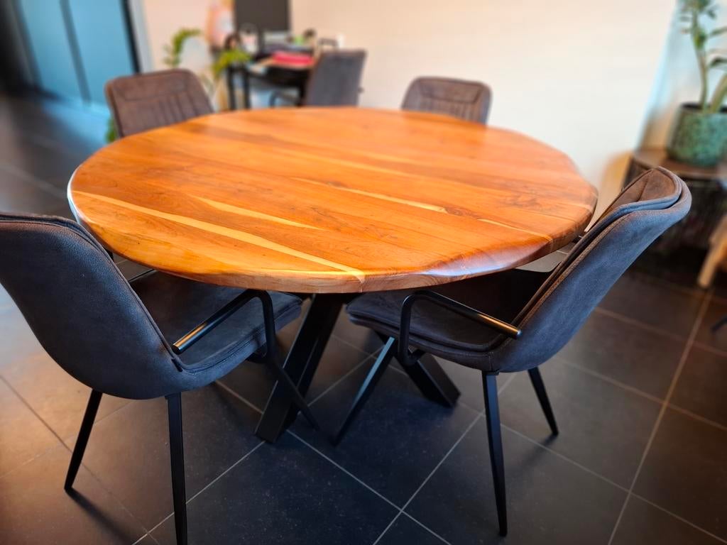 Massieve acacia ronde tafel, Rond, Ophalen of Verzenden, Zo goed als nieuw, Overige houtsoorten