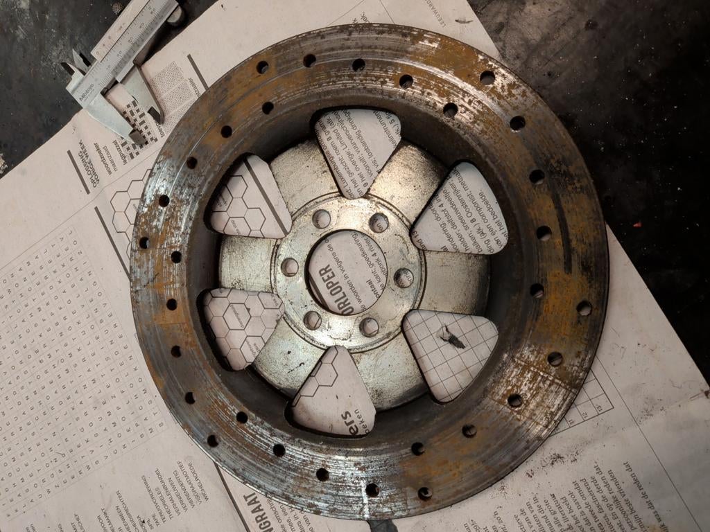 Gebruikte remschijf achter Moto Guzzi V35/50/65 - 5.9mm, Ophalen of Verzenden